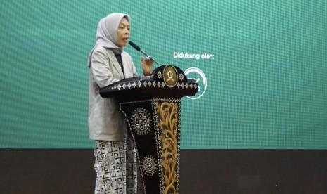 Pimpinan Baznas Bidang Pendistribusian dan Pendayagunaan Saidah Sakwan