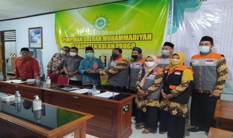 Pimpinan Daerah Muhammadiyah Kulon Progo menerima silaturahmi Forum Desa Berdaya Rumah Zakat, Rabu (17/11). Kehadiran relawan diterima dengan baik  Ketua PD Muhammadiyah Kabupaten Kulon Progo, Dr Muhammad Djumarin beserta jajarannya.