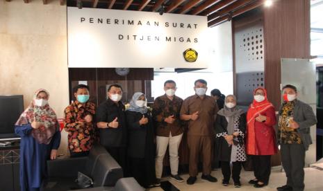 Pimpinan dan Anggota Pansus VIII DPRD Provinsi Jawa Barat melaksanakan konsultasi ke Direktorat Jenderal Minyak Bumi dan Gas Kementerian Energi dan Sumber Daya Mineral terkait Pembahasan Raperda Perubahan Kedua atas Perda No. 14 Tahun 2013 tentang Pembentukan BUMD Bidang Minyak dan Gas Bumi Lingkup Kegiatan usaha Hulu dan Perubahan Kedua atas Perda No. 10 Tahun 2014 tentang Penyertaan Modal Pemerintah Prov. Jabar pada PT. Migas Hulu Jabar.