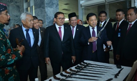 Pimpinan DPR membuka pameran keris, Rabu (15/3).