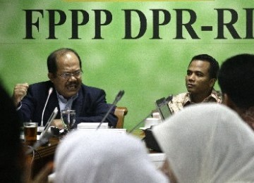 Pimpinan F-PPP, M Arwani Thomafi (kanan).