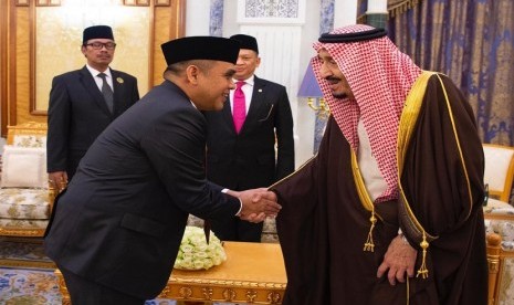 Pimpinan Majelis Permusyawaratan Rakyat Republik Indonesia (MPR RI) bertemu dengan Raja Arab Saudi, Salman bin Abdulaziz Al-Saud di komplek Kerajaan Arab Saudi pada Senin (23/12).