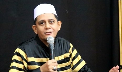 Pimpinan Majelis Taklim dan Dzikir Baitul Muhibbin, Habib Abdurrahman Asad Al-Habsyi Pimpinan Majelis Ta