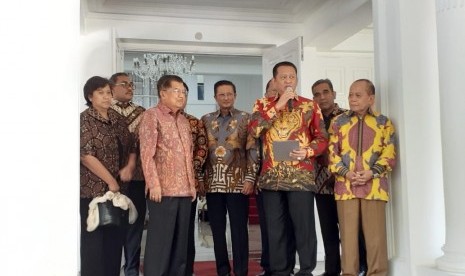 Pimpinan MPR Temui Wakil Presiden Jusuf Kalla di Rumah Dinas Wapres, Jalan Diponegoro, Menteng, Jakarta, Kamis (17/10).