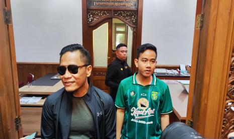 Pimpinan Pondok Ora Aji, Sleman, Miftah Maulana Habiburrahman atau yang akrab disapa Gus Miftah menyambangi Wali Kota Solo Gibran Rakabuming di Balai Kota Solo, Selasa (18/7/2023). 