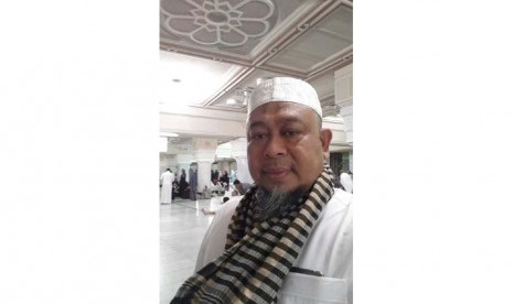 Pimpinan Pondok Pesantren Darul Istiqamah Bulukumba KH Mudzakkir M Arif MA.