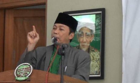 Pimpinan Ponpes Khas Kempek, Cirebon, KH Musthofa Aqil Siraj (Ilustrasi)