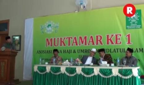 Pimpinan Ponpes Khas Kempek, Cirebon, KH Musthofa Aqil Siraj