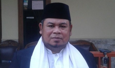 Pimpinan Ponpes Said Yusuf Depok, Ustaz Saroni SAg, MPd.