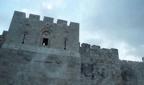 Pintu gerbang Al Quds.