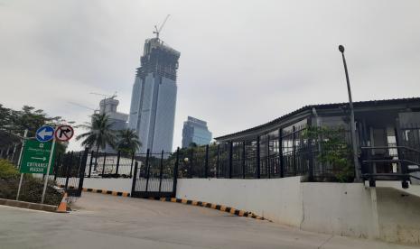 Pintu masuk menuju Hotel Shangri La, Jakarta Pusat, Jumat (14/8).