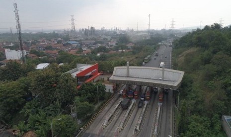 Pintu tol Merak masih lengang, Selasa (8/6) pukul 16.00 WIB.