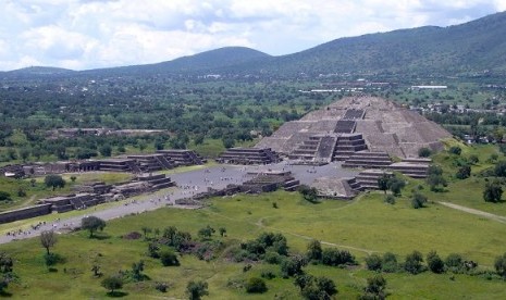 Piramida Bulan, Teotihuacan