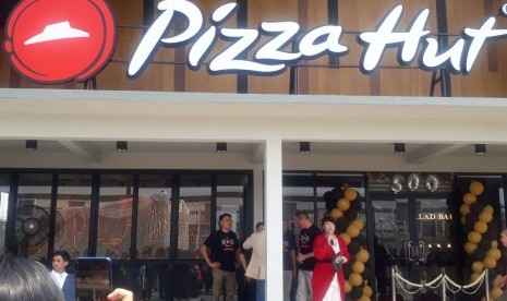 Pizza Hut. Pemilik dan operator waralaba KFC dan Pizza Hut di Turki ajukan kebangkrutan.