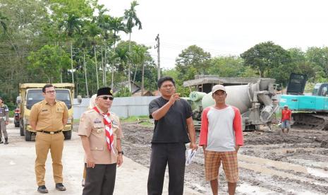 Pj Bupati Musi Banyuasin (Muba) H Apriyadi pembangunan Asrama Mako Brimob.