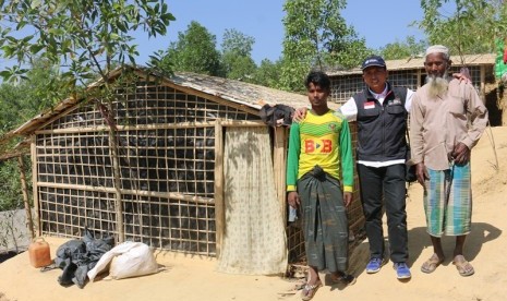 PKPU HI memberikan bantuan hunian berupa shelter untuk pengungsi Rohingya.