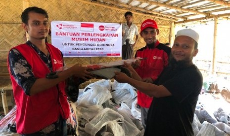 PKPU Human Initiative pada tanggal 24 Juli lalu telah melakukan distribusi perlengkapan musim hujan kepada 672 keluarga pengungsi di kamp pengungsian Balukhali-2, Ukhiya, Cox’s Bazaar, Bangladesh. 