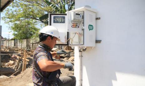 PT Perusahaan Listrik Negara (PLN) mengalokasikan investasi untuk pengembangan jaringan listrik pintar atau smart grid sebesar Rp 10 triliun hingga Rp 25 triliun. Langkah ini dilakukan untuk bisa menambah andal smart grid.