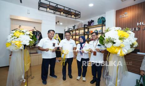 PLN Unit Induk Distribusi (UID) Jakarta Raya meresmikan Gedung Baru Hub UMK Jakarta Raya di Kembangan, Jakarta Barat, Senin (25/11/2024).