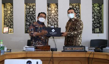 Plt Bupati Beni Hernedi melakukan koordinasi dan sinergi dengan Badan Pengawasan Keuangan danPembangunan (BPKP) Provinsi Sumatera Selatan, Jumat (24/12) guna Mewujudkan Tata Kelola Pemerintahan yang Baik dan Bersih di Lingkungan Pemerintah Kabupaten Musi Banyuasin.