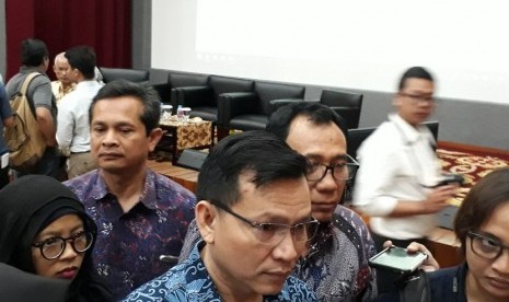 Plt Deputi Bidang Koordinasi Perniagaan dan Industri Kemenko Perekonomian Elen Setiadi usai menandatangani nota kesepahaman (MoU) Capacity Building on e-Commerce Logistics in Indonesia dengan Singapore Cooperation Enterprise (SCE) di kantor Kementerian Koordinator Bidang Perekonomian, Jakarta, Senin (12/3).