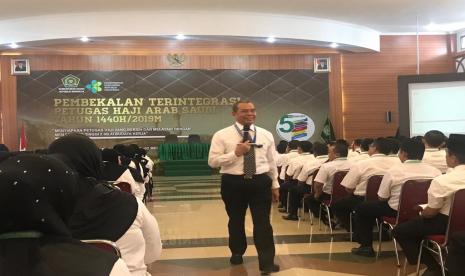 Plt Dirjen Haji Ajak Masyarakat Terapkan Prokes Covid-19. Foto: Plt Dirjen Penyelenggaraan Haji dan Umrah Kementerian Agama (Kemenag) Khoirizi H Dasir