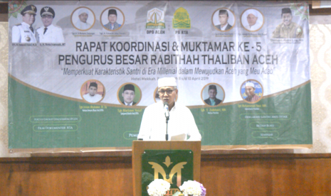  Plt. Gubernur Aceh Ir. Nova Iriansyah, MT mengajak Rabithah Thaliban Aceh (RTA) untuk mensosialisasikan syari’at Islam 