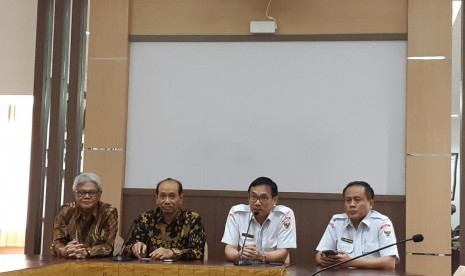 Kepala Badan Pembinaan Ideologi Pancasila (BPIP) Hariyono (nomor dua dari kanan, berkacamata) 