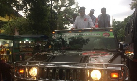 Plt Ketua Umum PPP Suharso Monoarfa saat melakukan kampanye terbuka di Kota Tasikmalaya, Jumat (12/4).