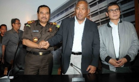 Plt Pimpinan KPK Taufiequrachman Ruki dan Johan Budi.