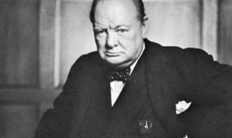 PM Inggris periode Perang Dunia kedua, Sir Winston Churchill.