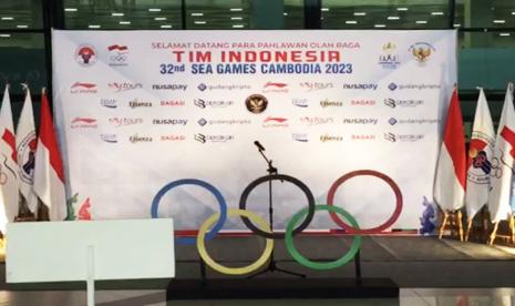 Podium penyambutan bagi para pemain Timnas U22 telah disiapkan di Bandara Soekarno Hatta, Tangerang, Banten.