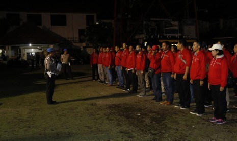 Polres Mesuji menggelar razia rutin tempat hiburan malam. Foto: Polisi melakukan razia hiburan malam (Ilustrasi)