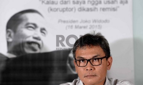 Polemik Remisi Koruptor. Plt Pimpinan KPK Johan Budi saat menghadiri acara diskusi di ICW, Jakarta, Selasa (24/3). 