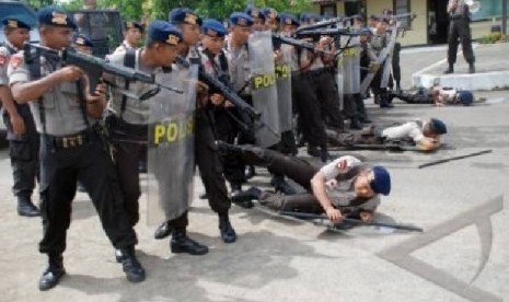 Polisi akan tembak di tempat para perampok