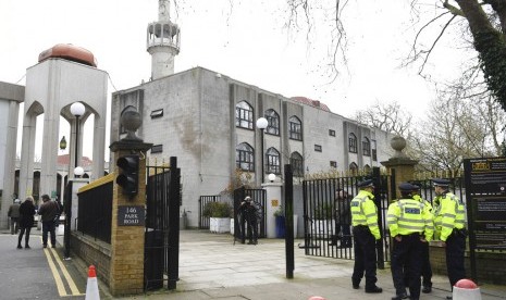 Strategi pencegahan ekstremisme di Inggris rugikan umat Islam . Ilustrasi Masjid Sentral London (London Central Mosque) dekat Regents Park, London utara, Inggris. 