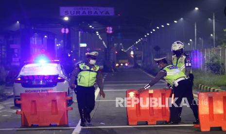 Polisi memperketat pengawasan di Suarabaya menjelang pergantia tahun (ilustrasi). Pemkot Suarabaya menginstrusikan pengetatan pengawasan di wilayahnya. 