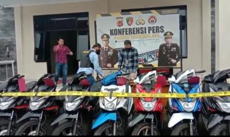 Barang bukti sepeda motor hasil aksi pencurian dan penggelapan (ilustrasi).