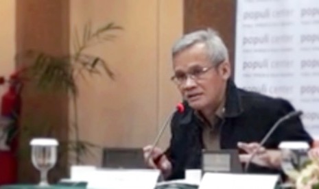 Politikus PDIP, Aria Bima, menilai UU Pilkada sebaiknya direvisi setelah 2024.