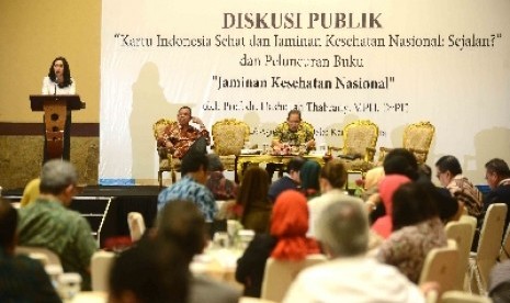 Politikus PDIP Rieke Diah Pitaloka dalam diskusi 'Kartu Indonesia Sehat dan Jaminan Kesehatan Nasional Sejalan?' di Jakarta, Selasa (26/8).