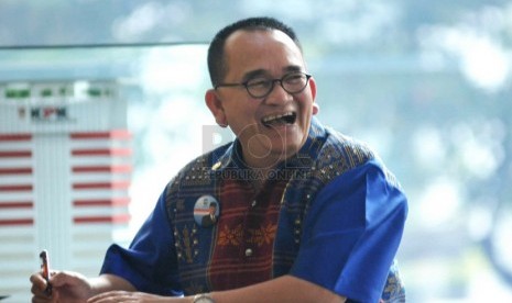  Politisi Partai Demokrat Ruhut Sitompul memenuhi panggilan KPK di Gedung KPK, Jakarta, Rabu (12/3).  (Republika/Wihdan Hidayat)