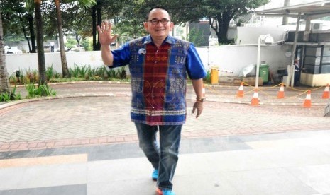  Politisi Partai Demokrat Ruhut Sitompul memenuhi panggilan KPK di Gedung KPK, Jakarta, Rabu (12/3).  (Republika/Wihdan Hidayat)