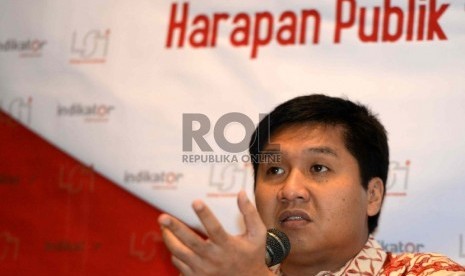 Politisi PDI Perjuanganan Maruarar Sirait saat rilis survei nasional bertema Ketimpangan Pendapatan di Indonesia, Harapan Publik terhadap Pemerintahanan Jokowi- JK di Jakarta, Senin (1/9).