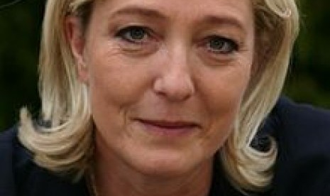 Politisi perempuan sekaligus pengacara dan anggota parlemen Eropa Marine Le Pen 