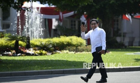 Politisi PKB Abdul Halim Iskandar tiba di Kompleks Istana Kepresidenan di Jakarta, Selasa (22/10/2019). 