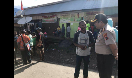 Polres Pegunungan Bintang berhasil melakukan mediasi pemblokiran jalan di Kota Oksibil.