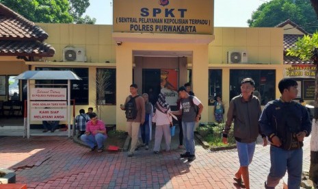 Polres Purwakarta kebanjiran pemohon SKCK, Kamis (13/6). Pascalibur Lebaran, pemohon SKCK meningkat tiga kali lipat.