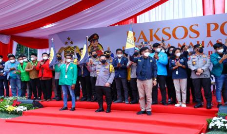 Polri bersama dengan Mahasiswa, Badan Eksekutif Mahasiswa (BEM) dan Organisasi Kepemudaan (OKP) berkolaborasi menggelar kegiatan bakti sosial (baksos) bulan Ramadhan.