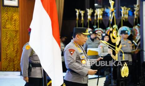 Polri menggelar Upacara Laporan Kenaikan Pangkat untuk periode 1 Januari 2025, yang berlangsung di Rupattama Mabes Polri, Jakarta.