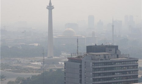 Polusi udara kota DKI Jakarta. 